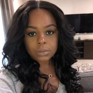 Meet your Posher, Kayla